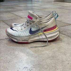 Nike Invincible White and Blue Invincible Run 3 Shoes